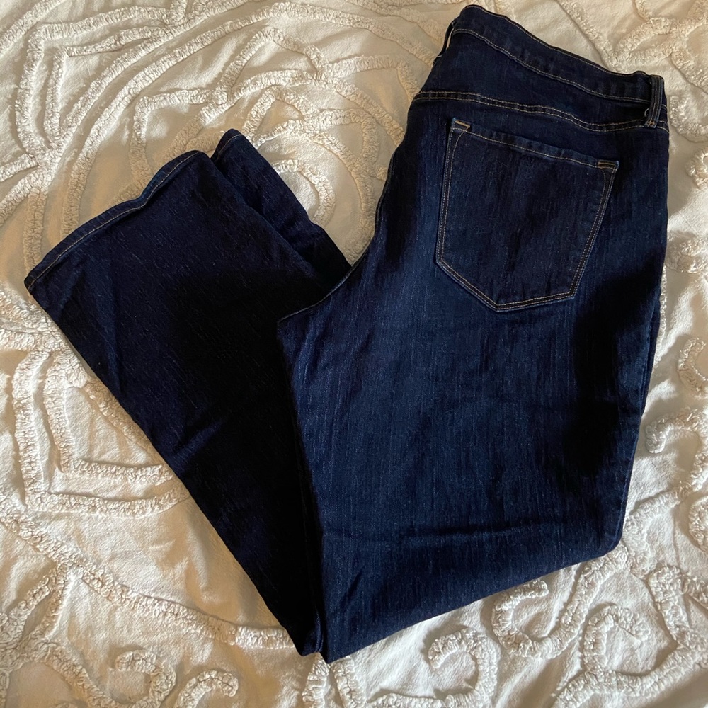 Curvy Bootcut Jeans